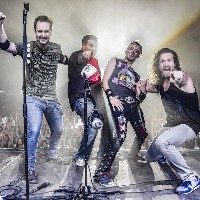 Black Stone Cherry: Mixtape*5 им дава сцената си Black Stone Cherry: Mixtape*5 им дава сцената си